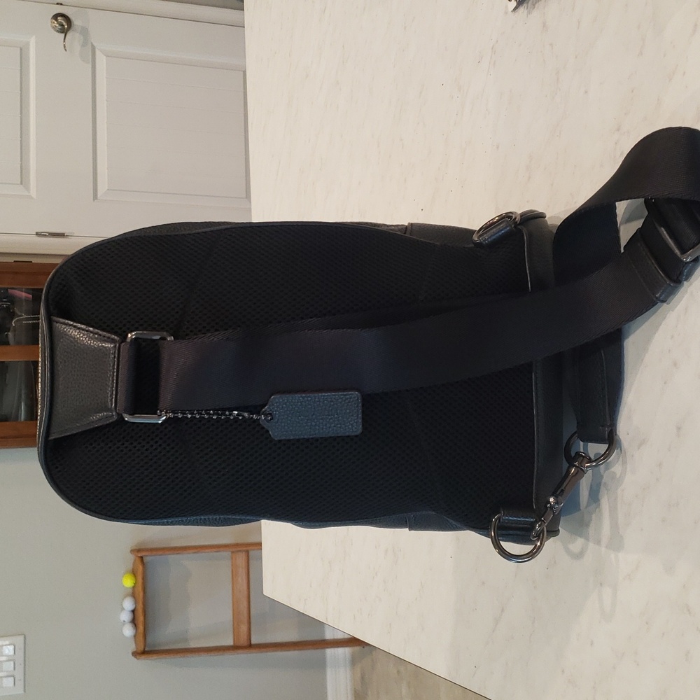 Coach Black Leather Men's Sling Bag - Picture 7 of 12